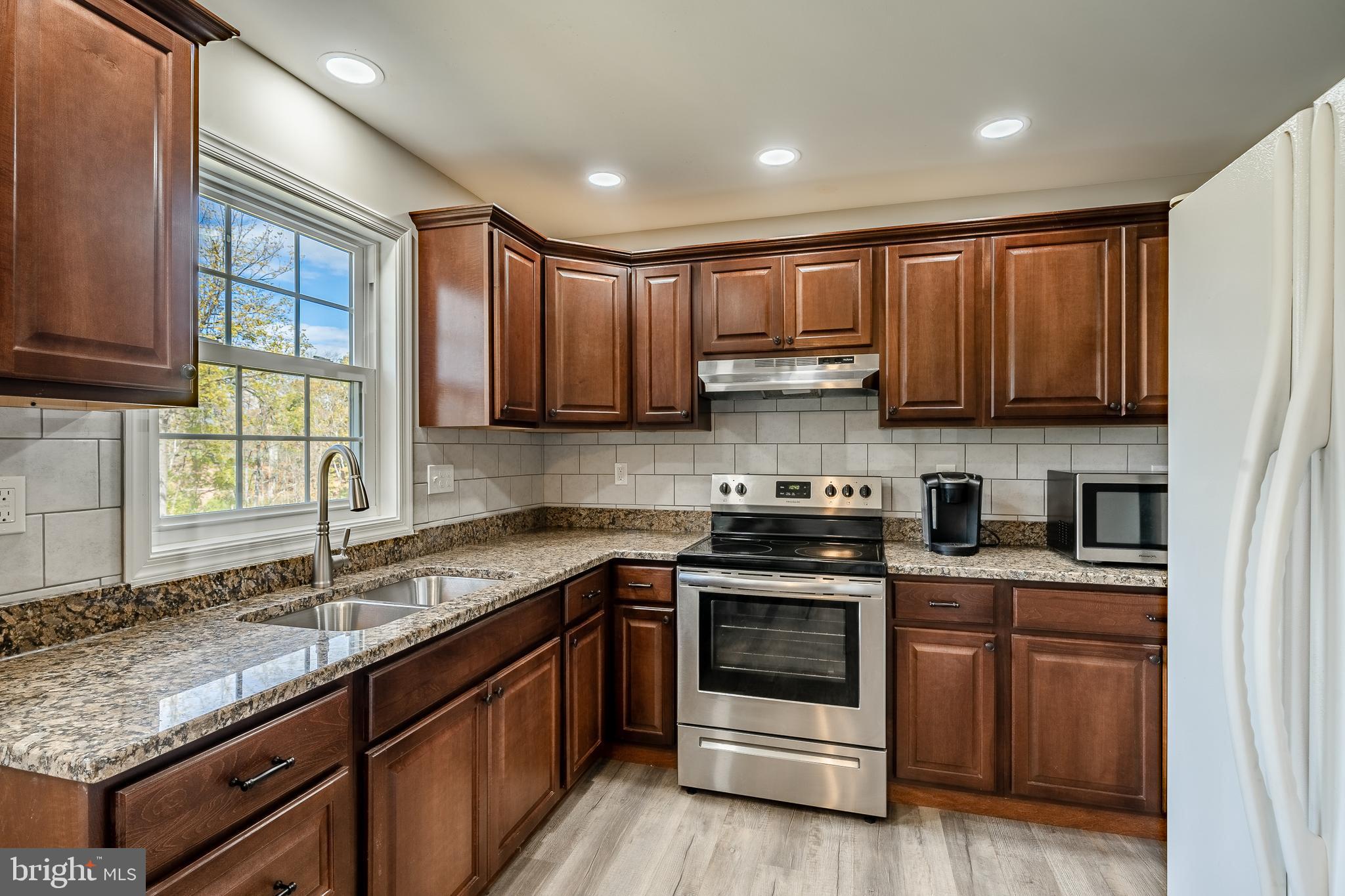 134 Little Road Barto, PA 19504 - Photo 6 of 28 Gallery Image 6
