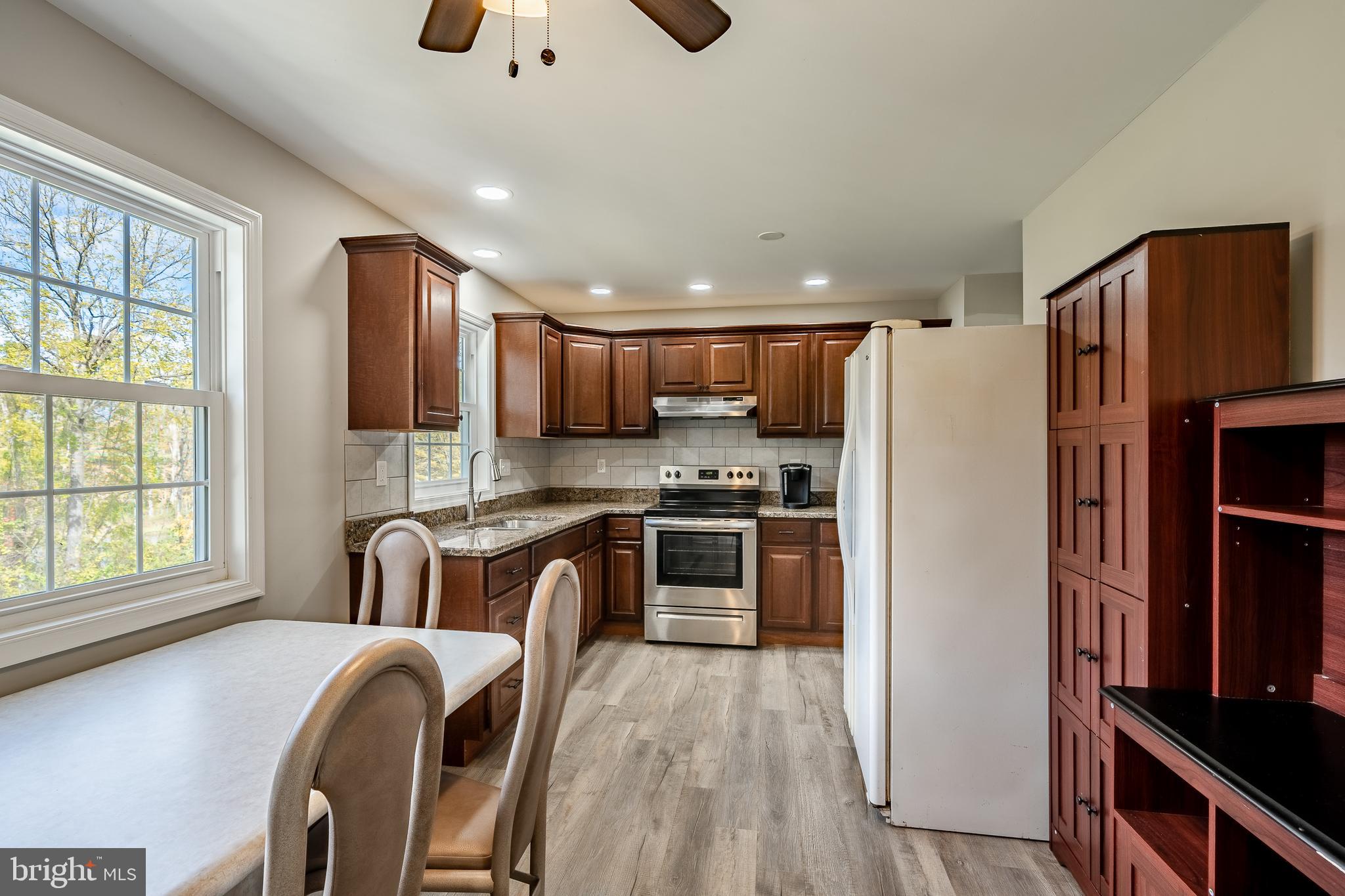 134 Little Road Barto, PA 19504 - Photo 7 of 28 Gallery Image 7