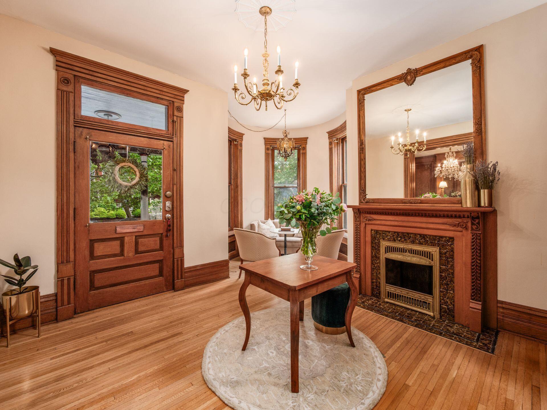 1237 Neil Avenue Columbus, OH 43201 - Photo 4 of 67