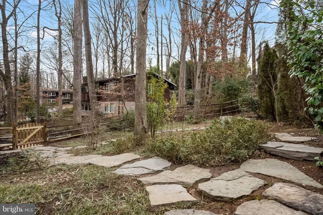 $835,000 | 3402 Charleson Street, Annandale, VA 22003