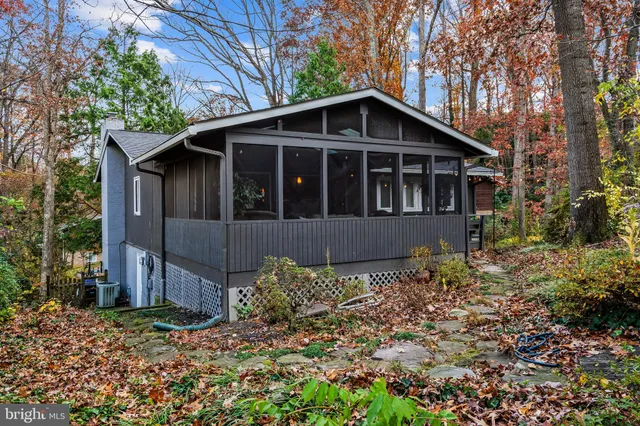 $835,000 | 3402 Charleson Street, Annandale, VA 22003