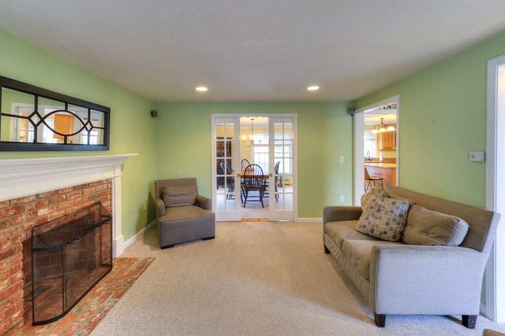 50 Red Barn Road Holden, MA 01520 - Photo 4 of 40 Gallery Image 4