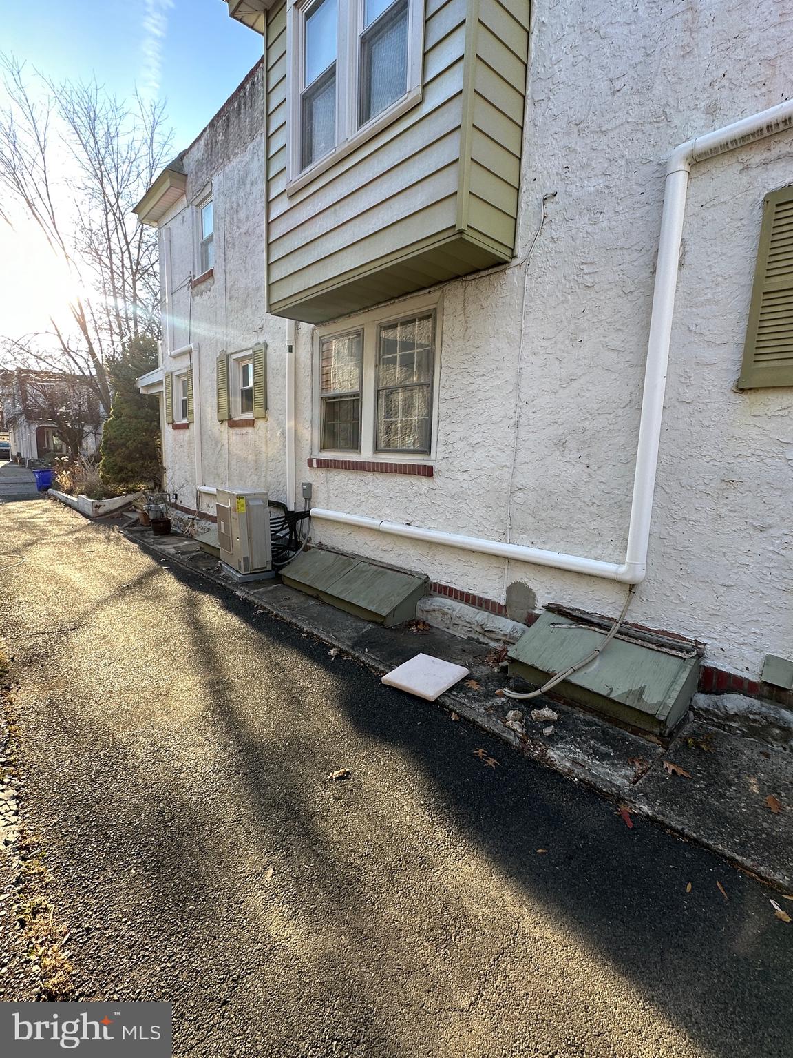 637 Arbor Road Cheltenham, PA 19012 - Photo 16 of 18 side