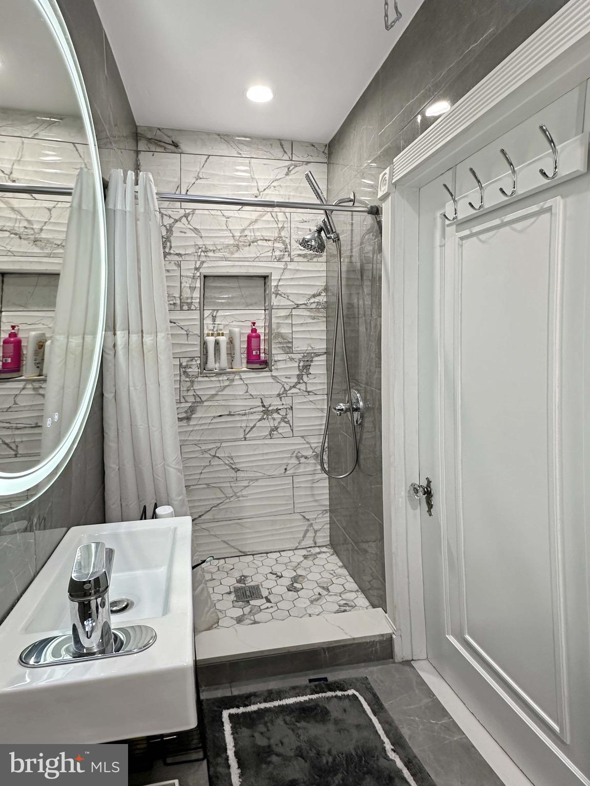637 Arbor Road Cheltenham, PA 19012 - Photo 10 of 18 master bath