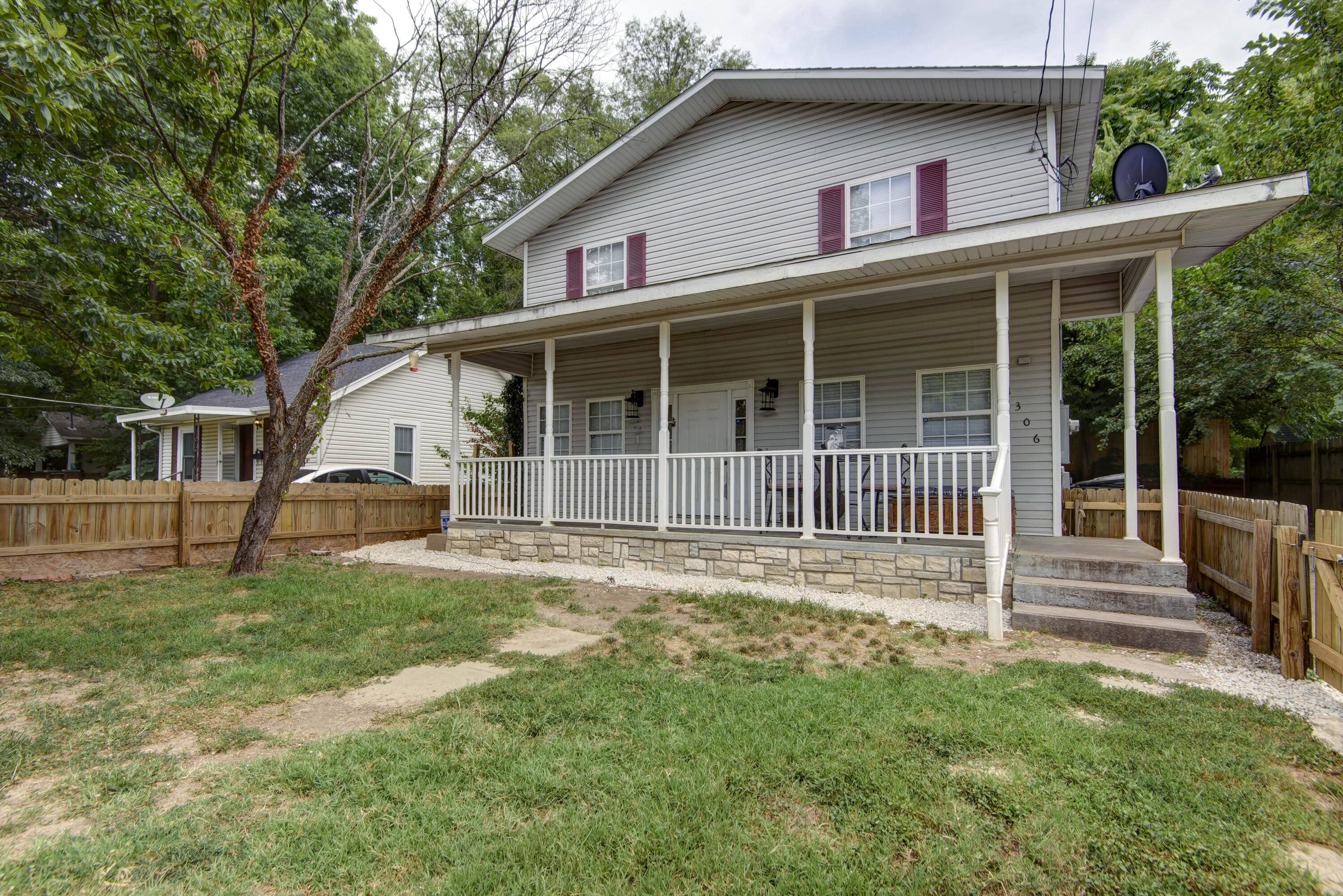 1306 North Prospect Avenue Springfield, MO 65802 - Photo 1 of 1 Front of the house