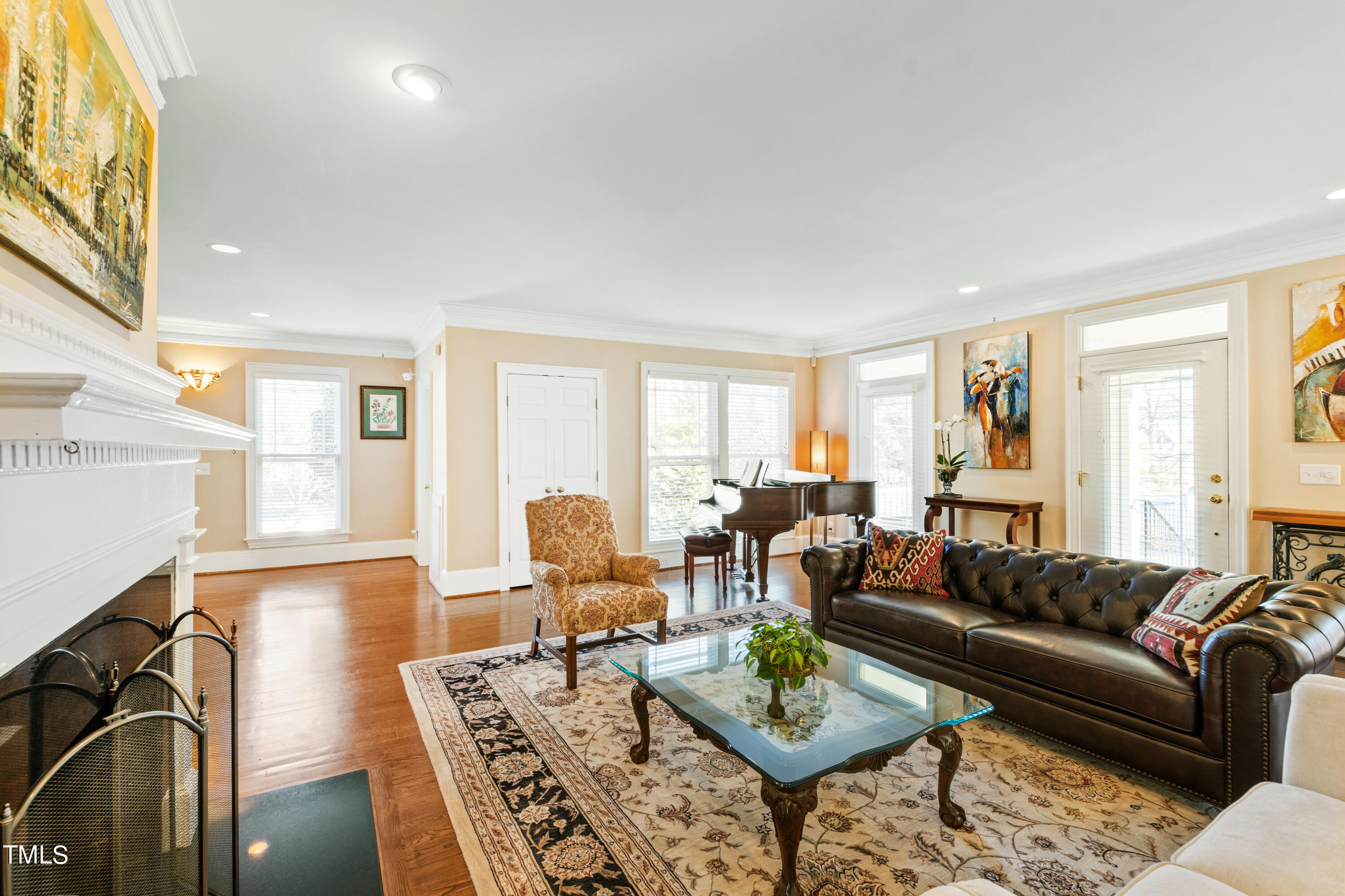 229 Woodburn Road Raleigh, NC 27605 - Photo 6 of 64 Living 3