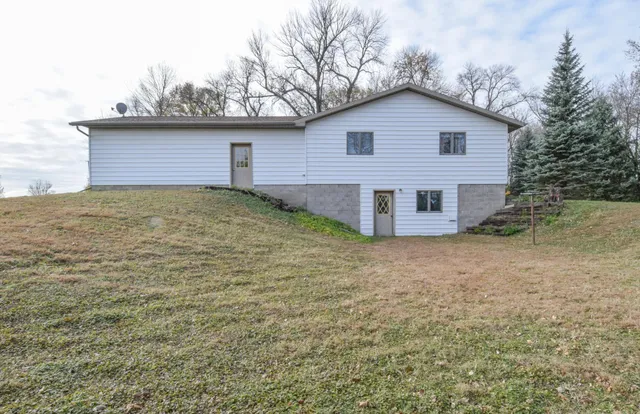 $350,000 | 7612 Plum Avenue, Brownton, MN 55312