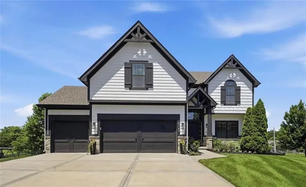 $699,000 | 10365 North Skiles Court, Kansas City, MO 64157
