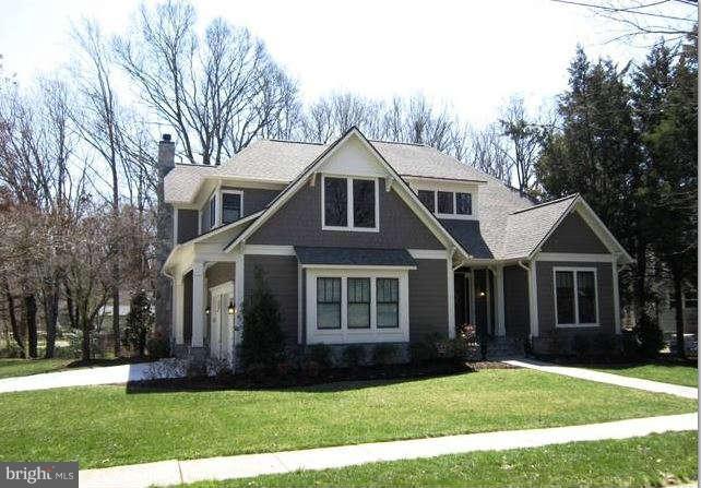 600 Kingsley Road Southwest Vienna, VA 22180 - Photo 1 of 11 Exterior (Front)