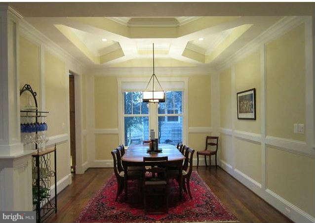 600 Kingsley Road Southwest Vienna, VA 22180 - Photo 6 of 11 Dining Room