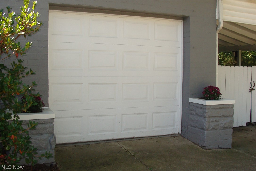 2230 Graham Road Stow, OH 44224 - Photo 28 of 34 1 car garage with covered car porch