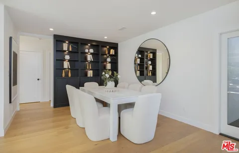 $1,213,700 | 3953 South Victoria Avenue, Los Angeles, CA 90008
