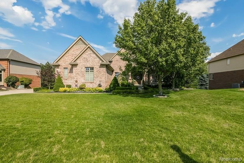 3811 Elk Drive Rochester, MI 48306 - Photo 1 of 40