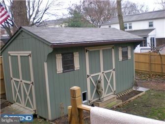 2212 Robin Road Wilmington, DE 19803 - Photo 7 of 10 Exterior Back