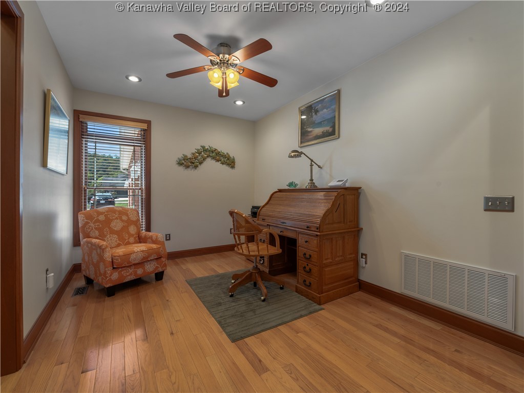 226 Peyton Circle Winfield, WV 25213 - Photo 4 of 50 Gallery Image 4