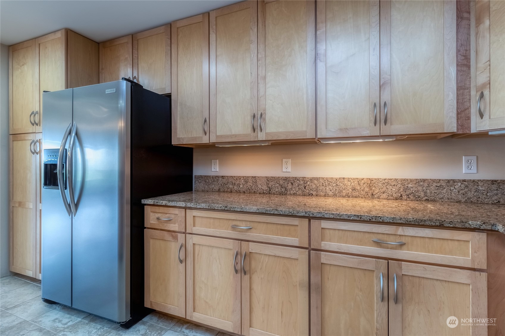 266 Thurber Road Touchet, WA 99360 - Photo 13 of 39 a kitchen with granite countertop cabinets and refrigerator