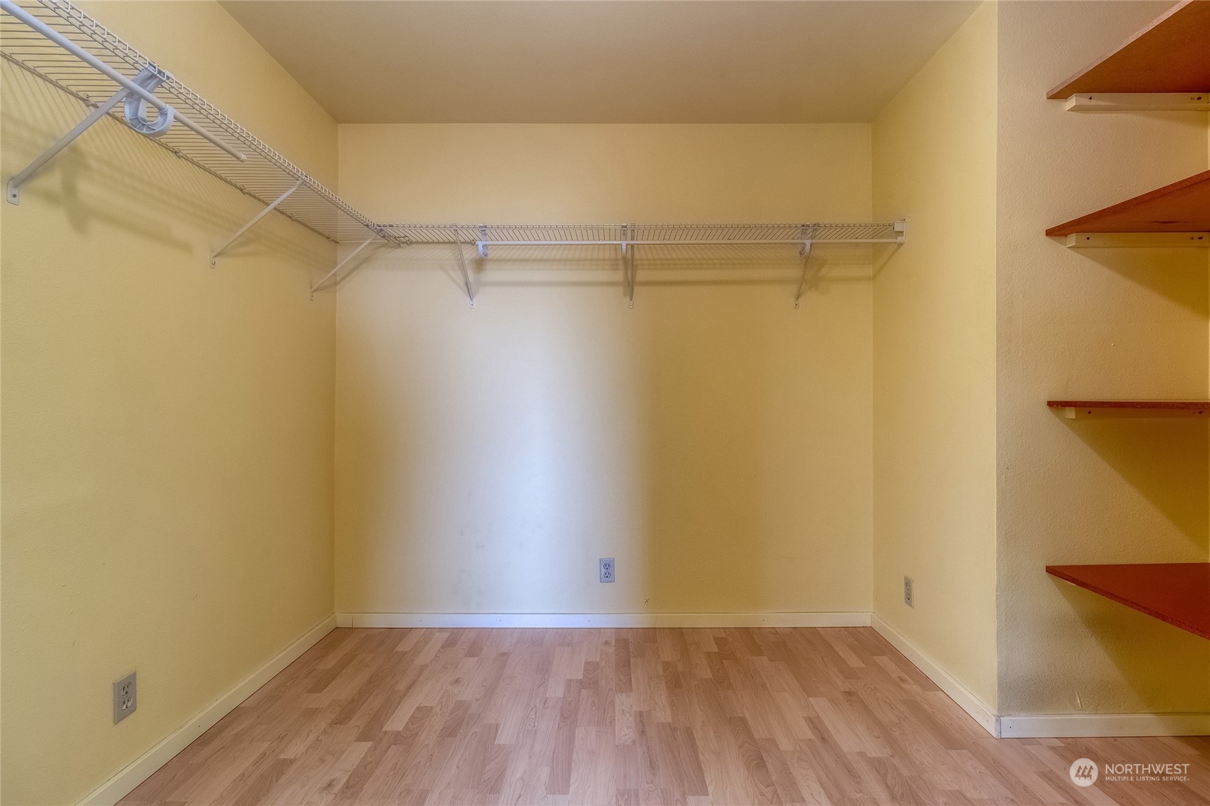 266 Thurber Road Touchet, WA 99360 - Photo 20 of 39 a view of an empty room