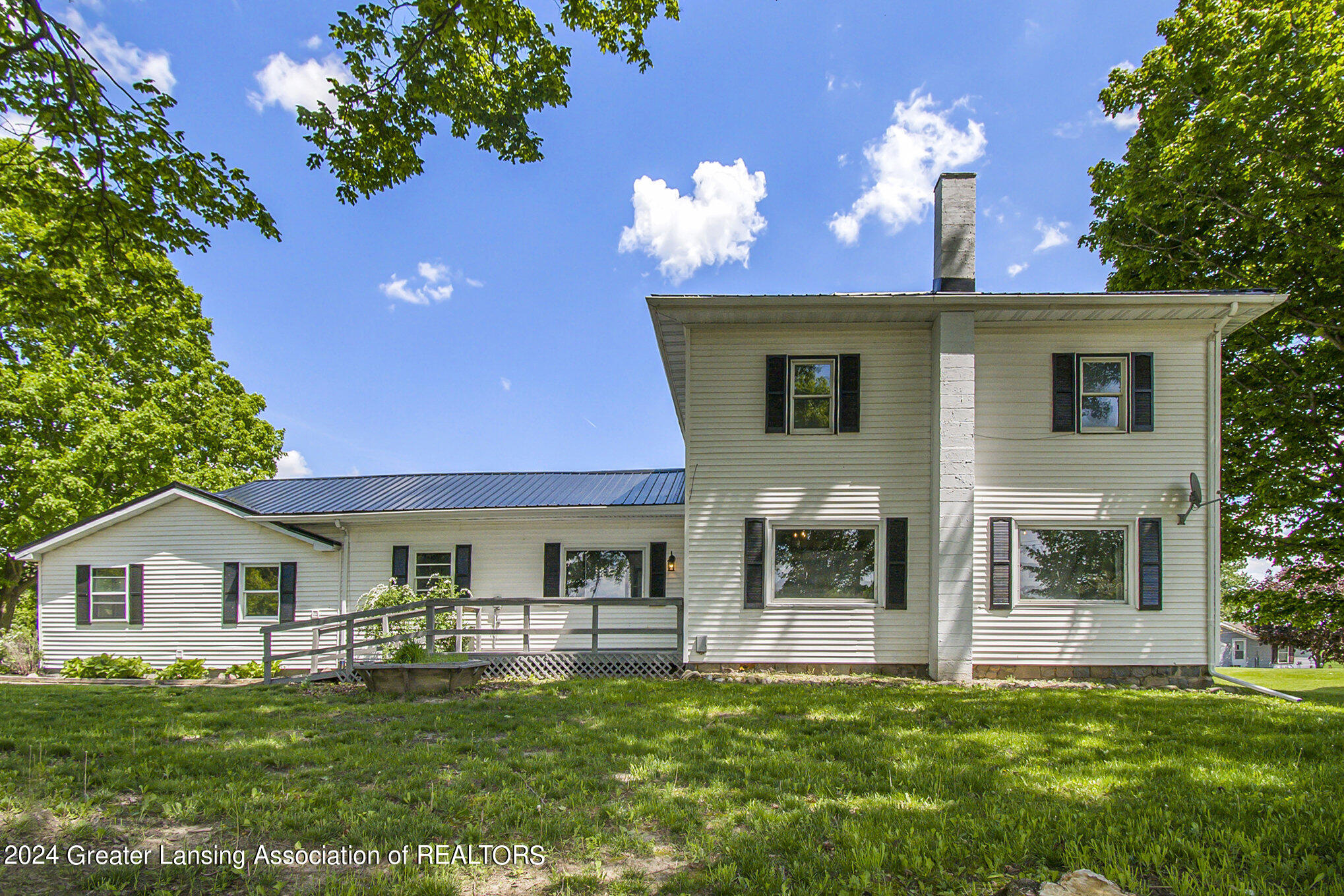 4427 South Cochran Road Charlotte, MI 48813 - Photo 27 of 38 Front