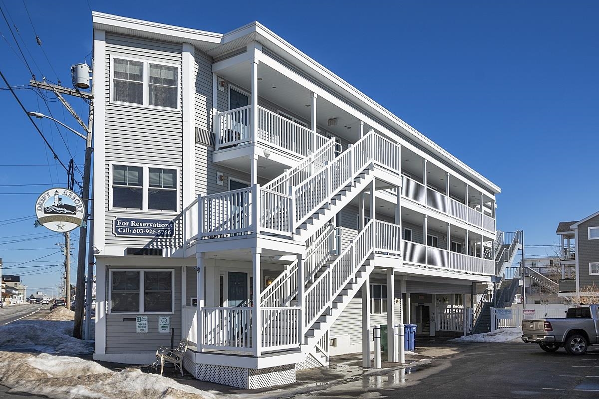 18 Ocean Boulevard, Unit 13 Hampton, NH 03842 - Photo 2 of 28