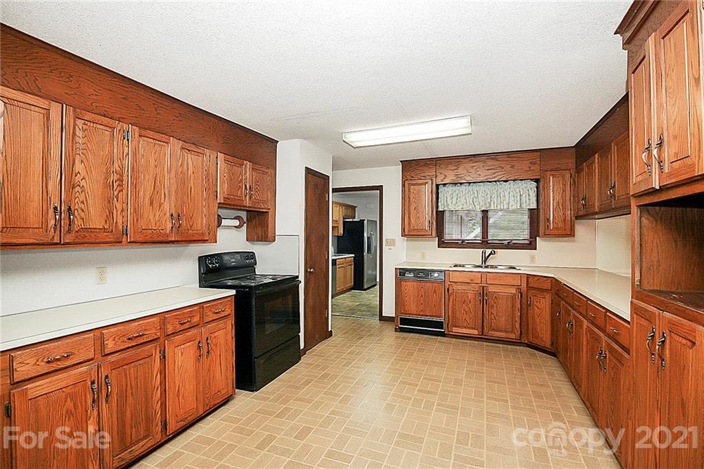 735 Burrage Road Northeast Concord, NC 28025 - Photo 9 of 33 Gallery Image 9