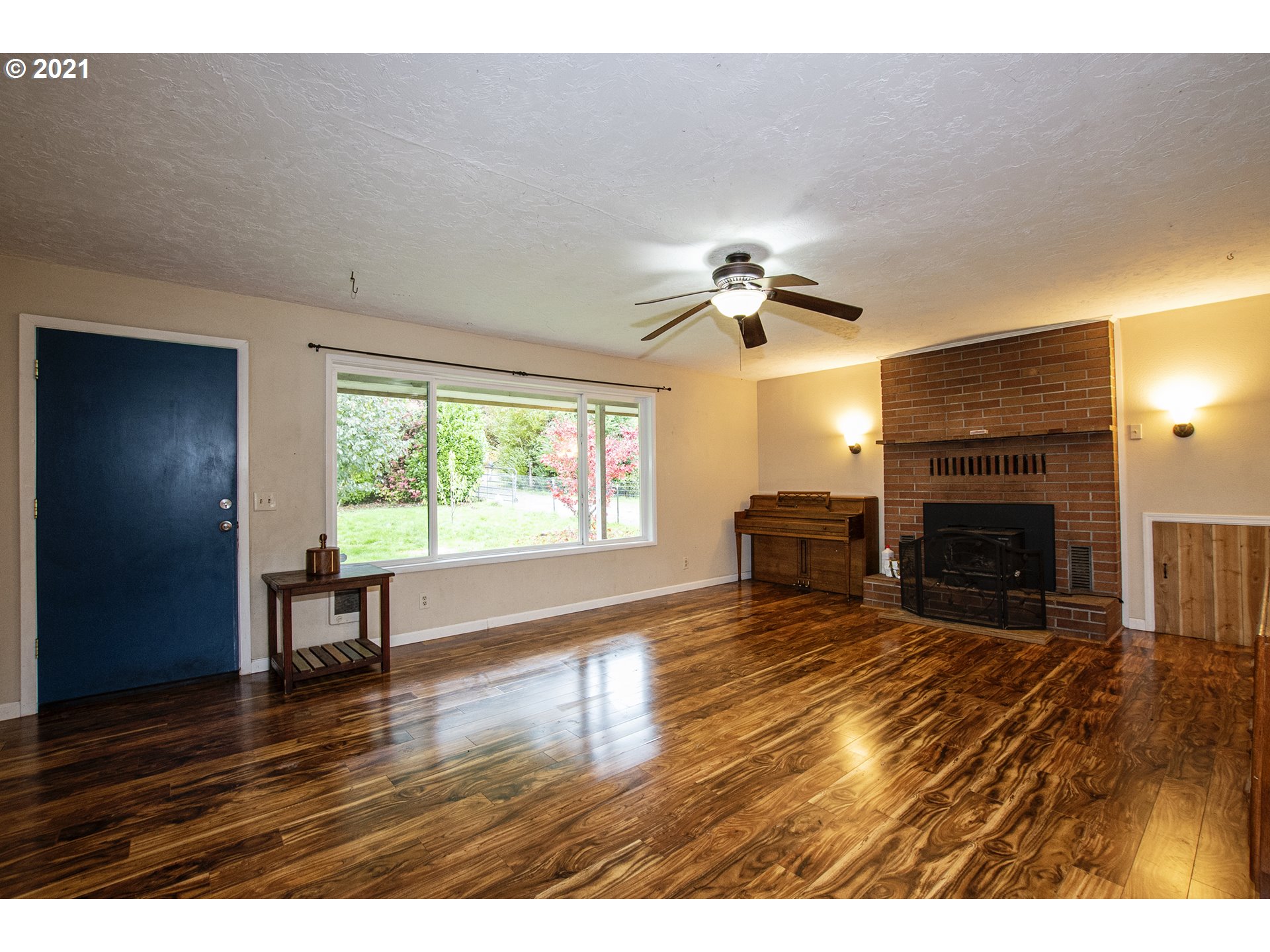 89043 Poodle Creek Road Noti, OR 97461 - Photo 3 of 32 Gallery Image 3