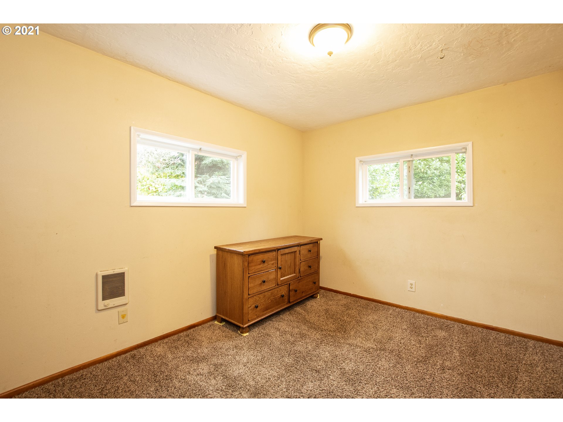 89043 Poodle Creek Road Noti, OR 97461 - Photo 21 of 32 Gallery Image 21