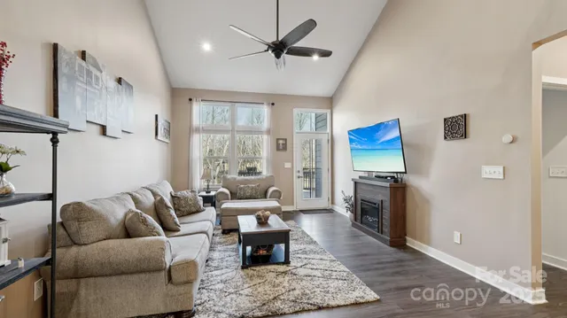 $580,000 | 146 Beacon Drive, Unit C, Mooresville, NC 28117