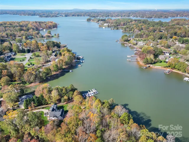 $580,000 | 146 Beacon Drive, Unit C, Mooresville, NC 28117