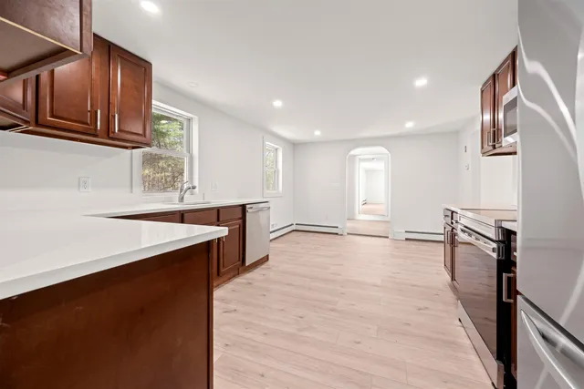 $624,900 | 3 Roux Avenue, Salem, NH 03079