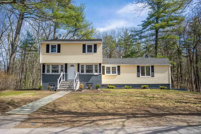 $624,900 | 3 Roux Avenue, Salem, NH 03079