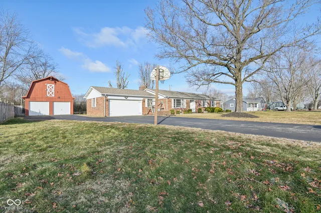 $299,000 | 2245 South Clark Road, Shelbyville, IN 46176