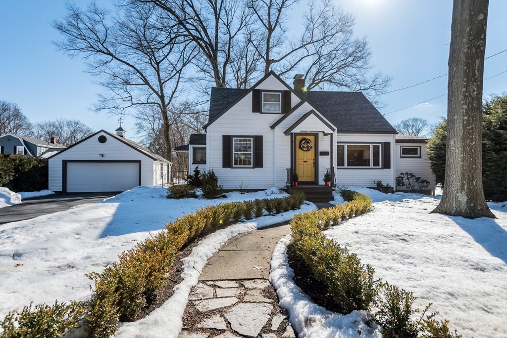 16 Cornell Road Andover, MA 01810 - Photo 2 of 25 Gallery Image 2