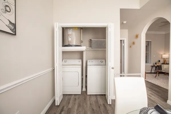 $2,457 | 4001 Fannin Street, Unit 4703, Houston, TX 77004