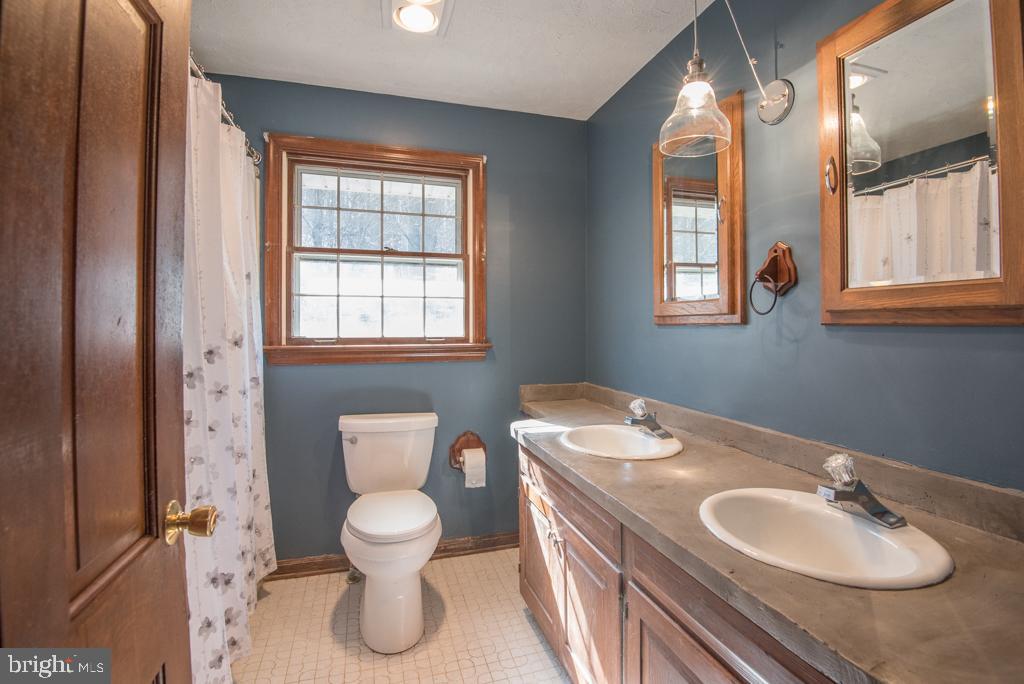 2123 Cider Press Road Manheim, PA 17545 - Photo 28 of 51