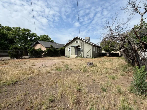 $275,000 | 622 North Palm Avenue, Fresno, CA 93728
