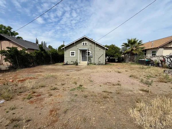 $275,000 | 622 North Palm Avenue, Fresno, CA 93728
