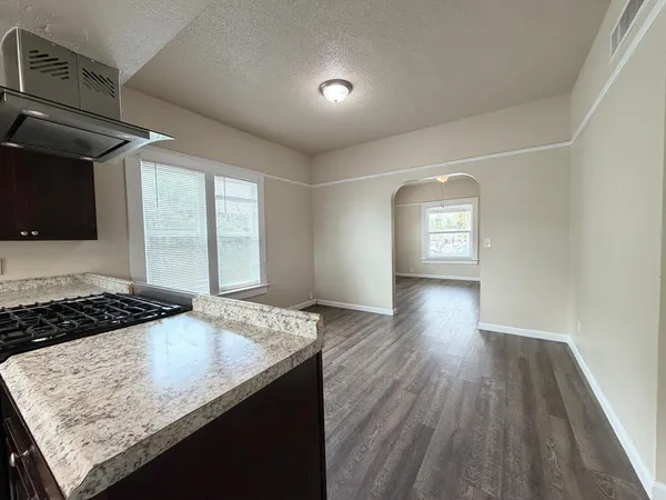 $275,000 | 622 North Palm Avenue, Fresno, CA 93728