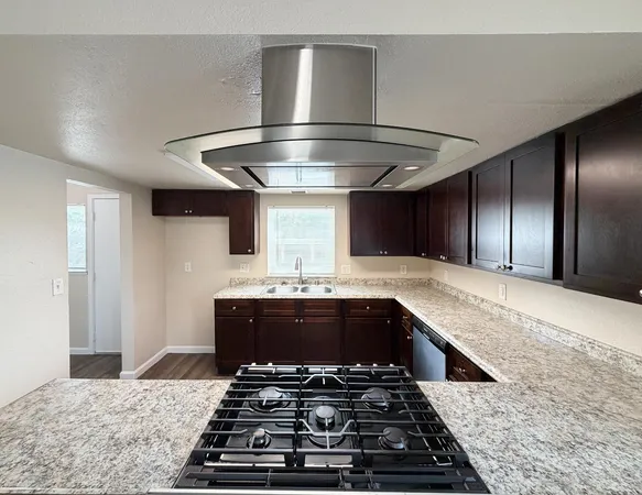 $275,000 | 622 North Palm Avenue, Fresno, CA 93728