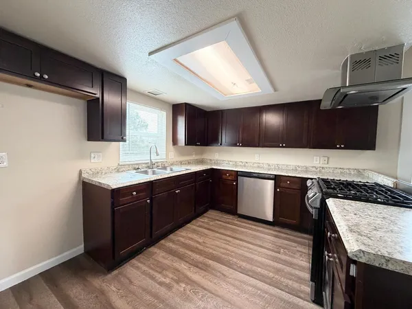 $275,000 | 622 North Palm Avenue, Fresno, CA 93728