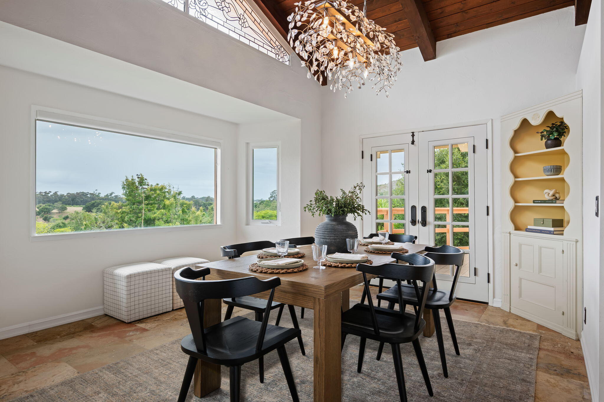 246 Vereda Pradera Goleta, CA 93117 - Photo 14 of 42 19-Dining