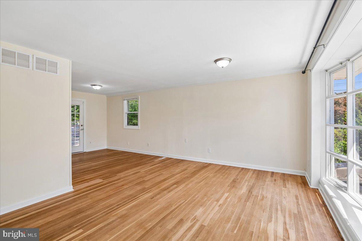 13012 Georgia Avenue Silver Spring, MD 20906 - Photo 5 of 31 Bright and airy open space awaits.