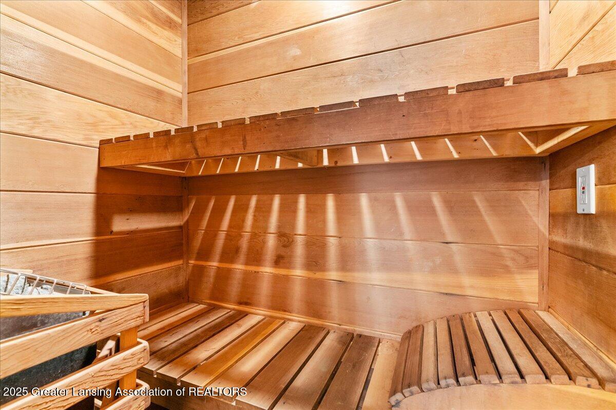 4240 Dell Road Lansing, MI 48911 - Photo 39 of 90 38-Media Jett - 30