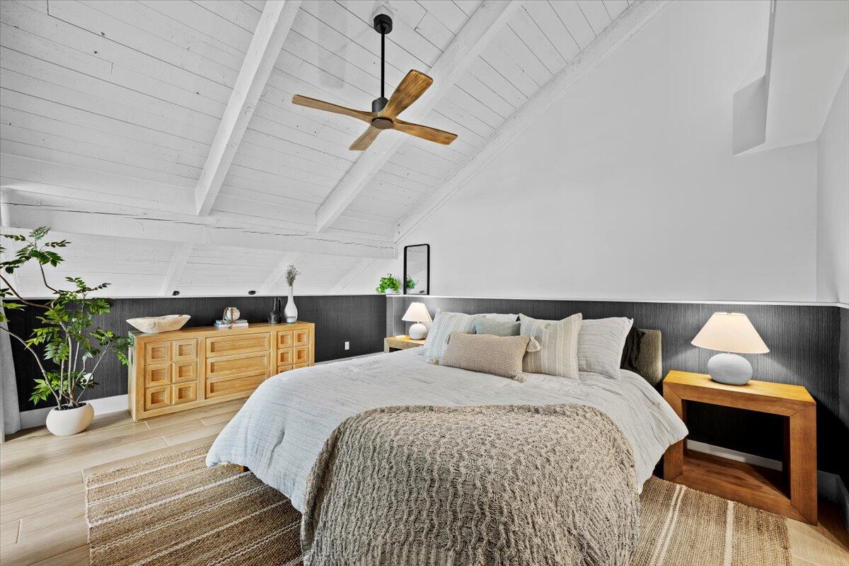 1605 Us-1, Unit 1F Jupiter, FL 33477 - Photo 14 of 34 Primary bedroom King