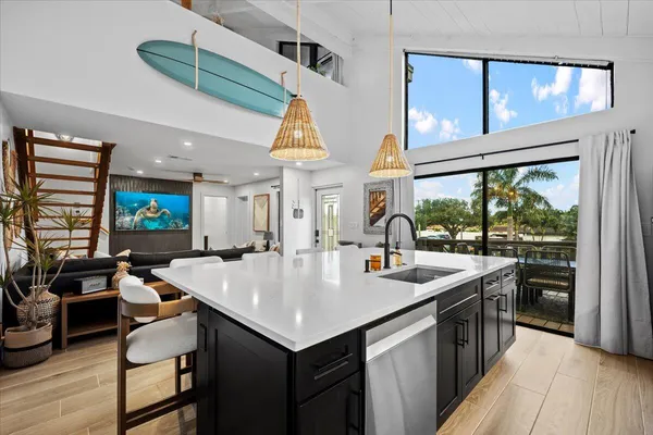 $3,000 | 1605 Us-1, Unit 1F, Jupiter, FL 33477