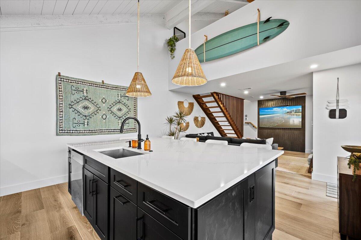 1605 Us-1, Unit 1F Jupiter, FL 33477 - Photo 4 of 34 Kitchen