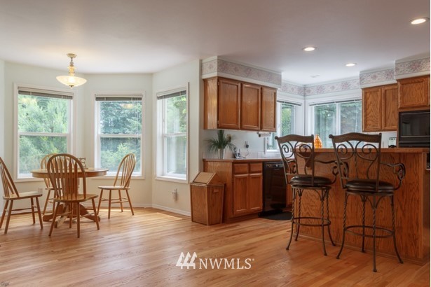 15021 Stevens Road Southeast Olalla, WA 98359 - Photo 5 of 25 Gallery Image 5