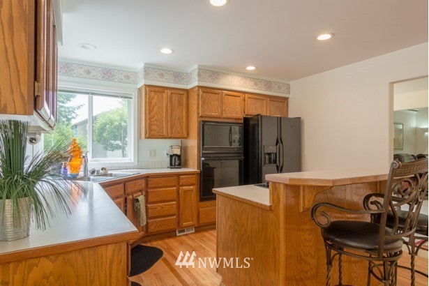 15021 Stevens Road Southeast Olalla, WA 98359 - Photo 8 of 25 Gallery Image 8