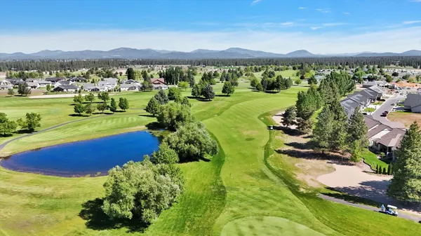 $565,850 | 15 North Country Club Drive, Unit 15, Deer Park, WA 99006