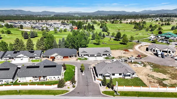 $565,850 | 15 North Country Club Drive, Unit 15, Deer Park, WA 99006