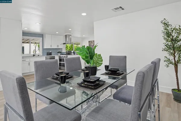 $298,888 | 301 Avenida Flores, Pacheco, CA 94553